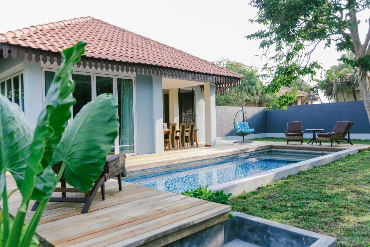 Royale Riviera Resort Private Pool Villas Пантай-Ченанг Екстер'єр фото