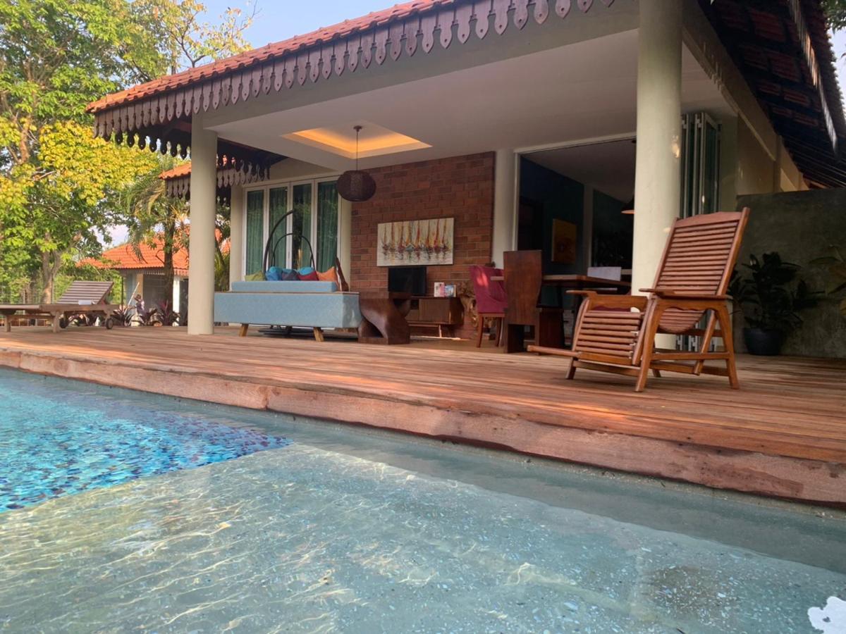 Royale Riviera Resort Private Pool Villas Пантай-Ченанг Екстер'єр фото